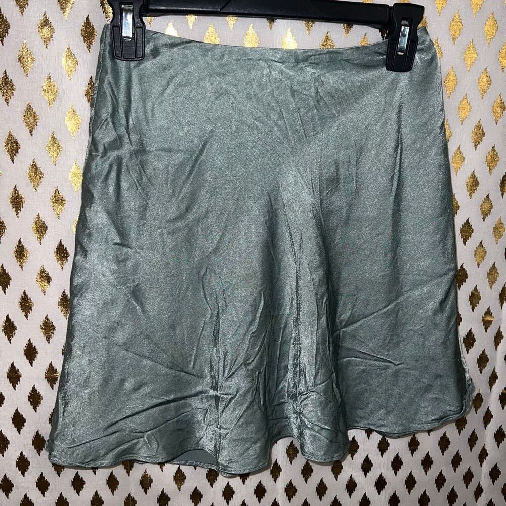 Los Angeles atelier light Green satin mini skirt flowy a line size 2 XS